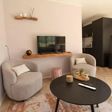 Kukeluusje Ermelo, Vlakbij Harderwijk, 4-personen Holiday home Ermelo