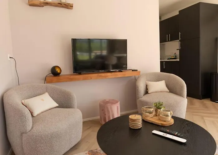 Kukeluusje Ermelo, Vlakbij Harderwijk, 4-personen Holiday home Ermelo